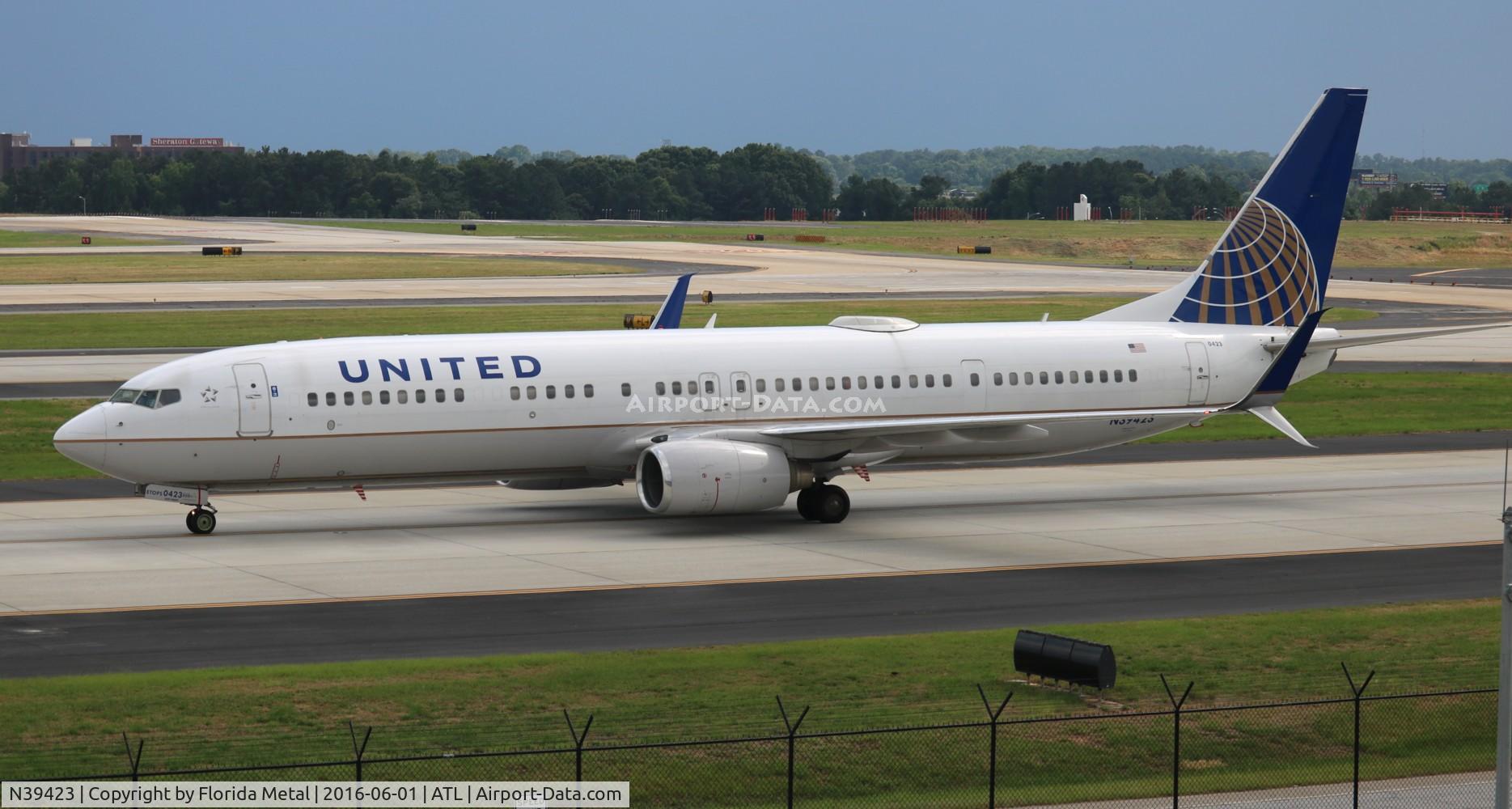 N39423, 2008 Boeing 737-924/ER C/N 32829, United