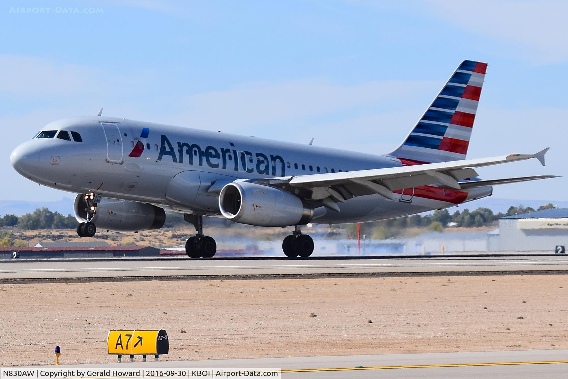 N830AW, 2001 Airbus A319-132 C/N 1565, Landing RWY 10L.