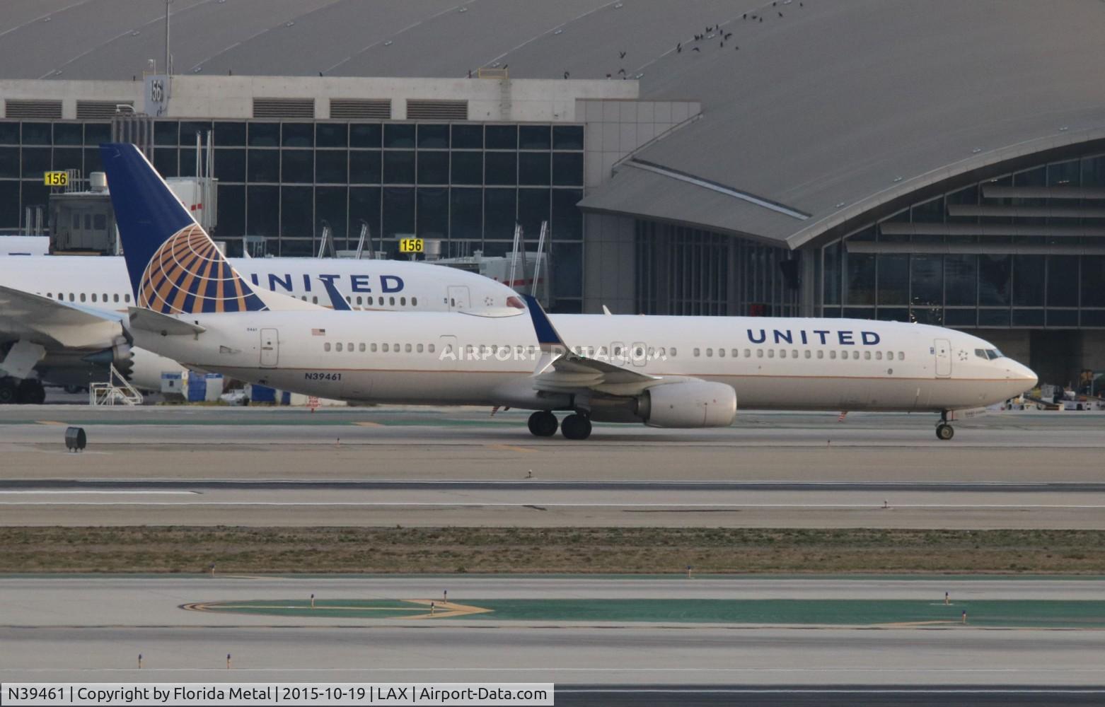 N39461, 2012 Boeing 737-924/ER C/N 37201, United