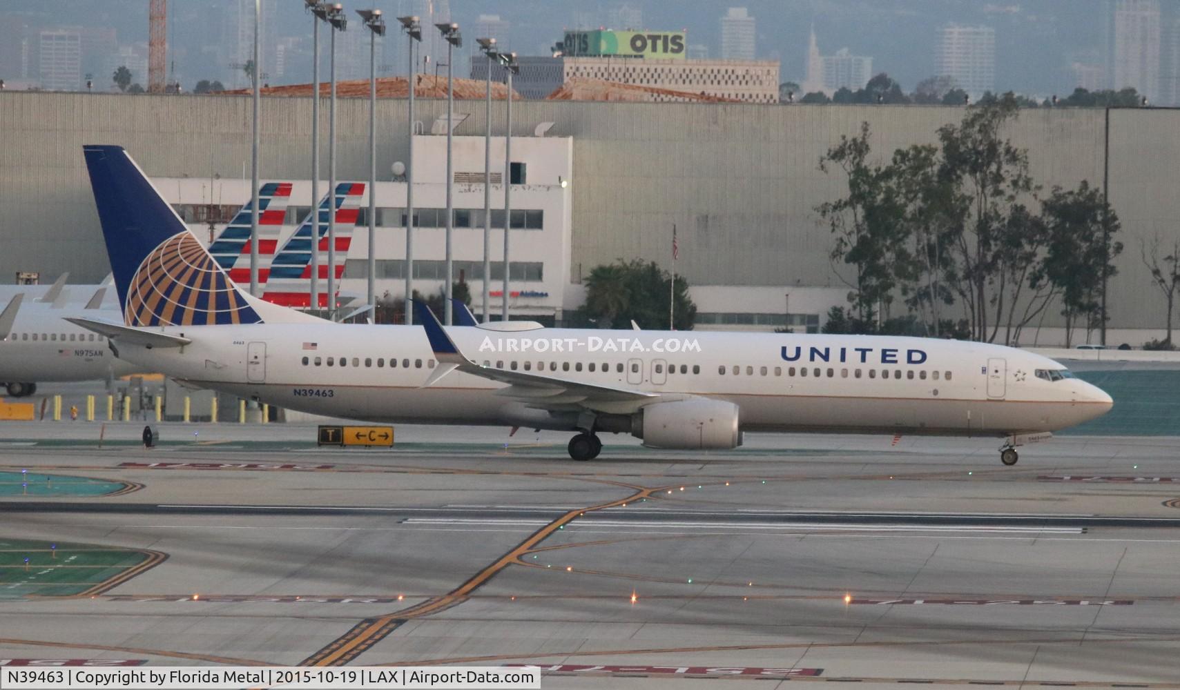 N39463, 2012 Boeing 737-924/ER C/N 37208, United
