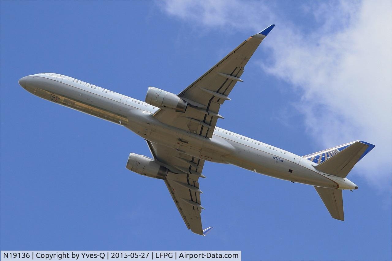 N19136, 1999 Boeing 757-224 C/N 29285, Boeing 757-224, Take off Rwy 27L, Roissy Charles De Gaulle Airport (LFPG-CDG)