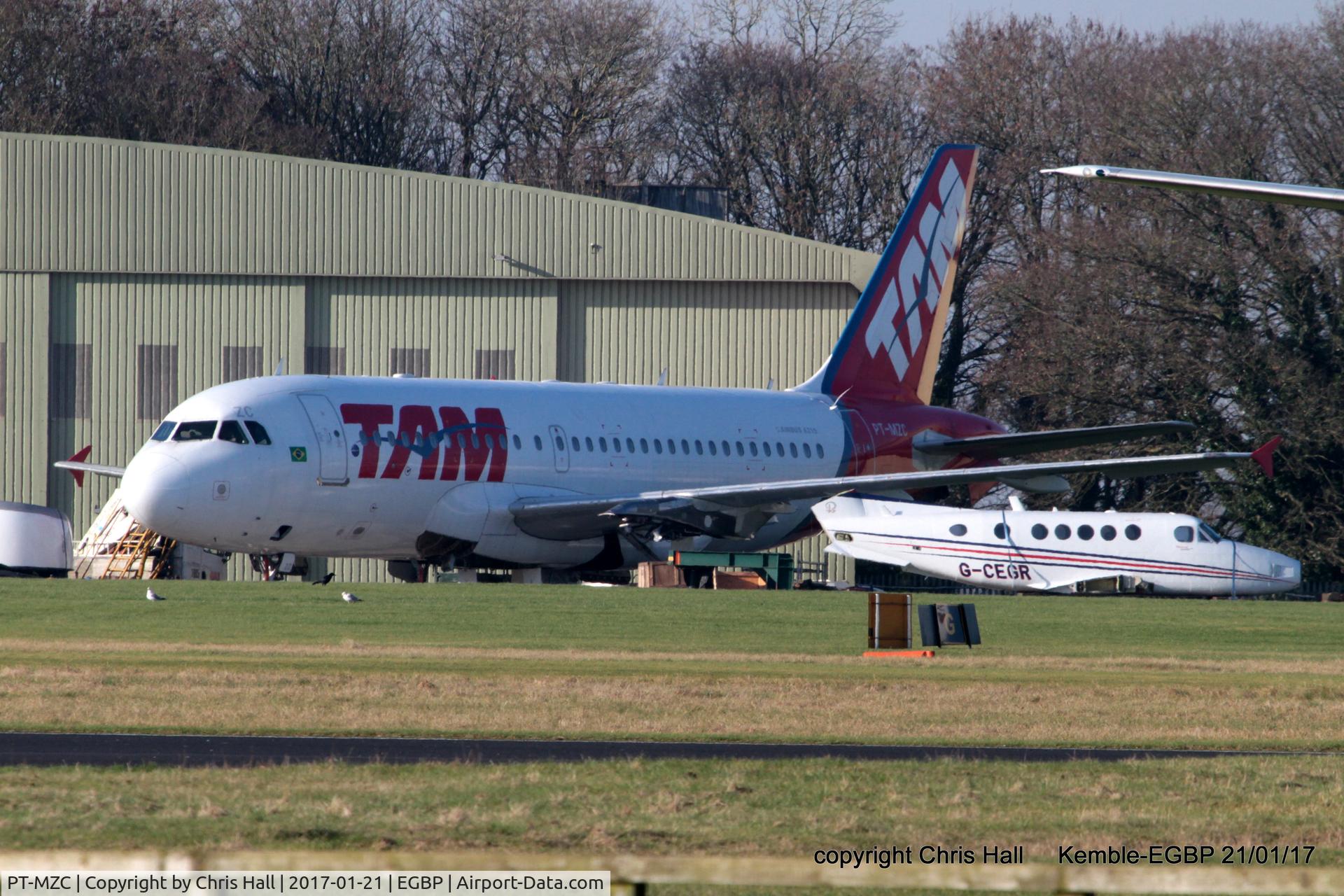 PT-MZC, 1999 Airbus A319-132 C/N 1092, being parted out by ASI at Kemble