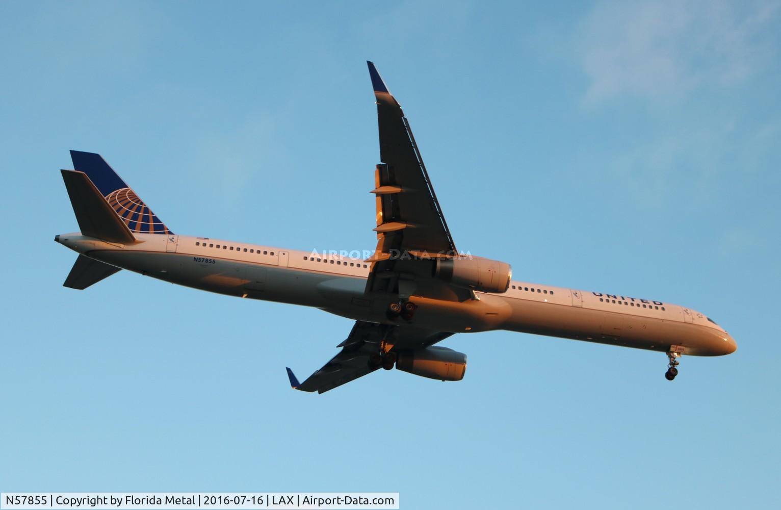N57855, 2004 Boeing 757-324 C/N 32814, United