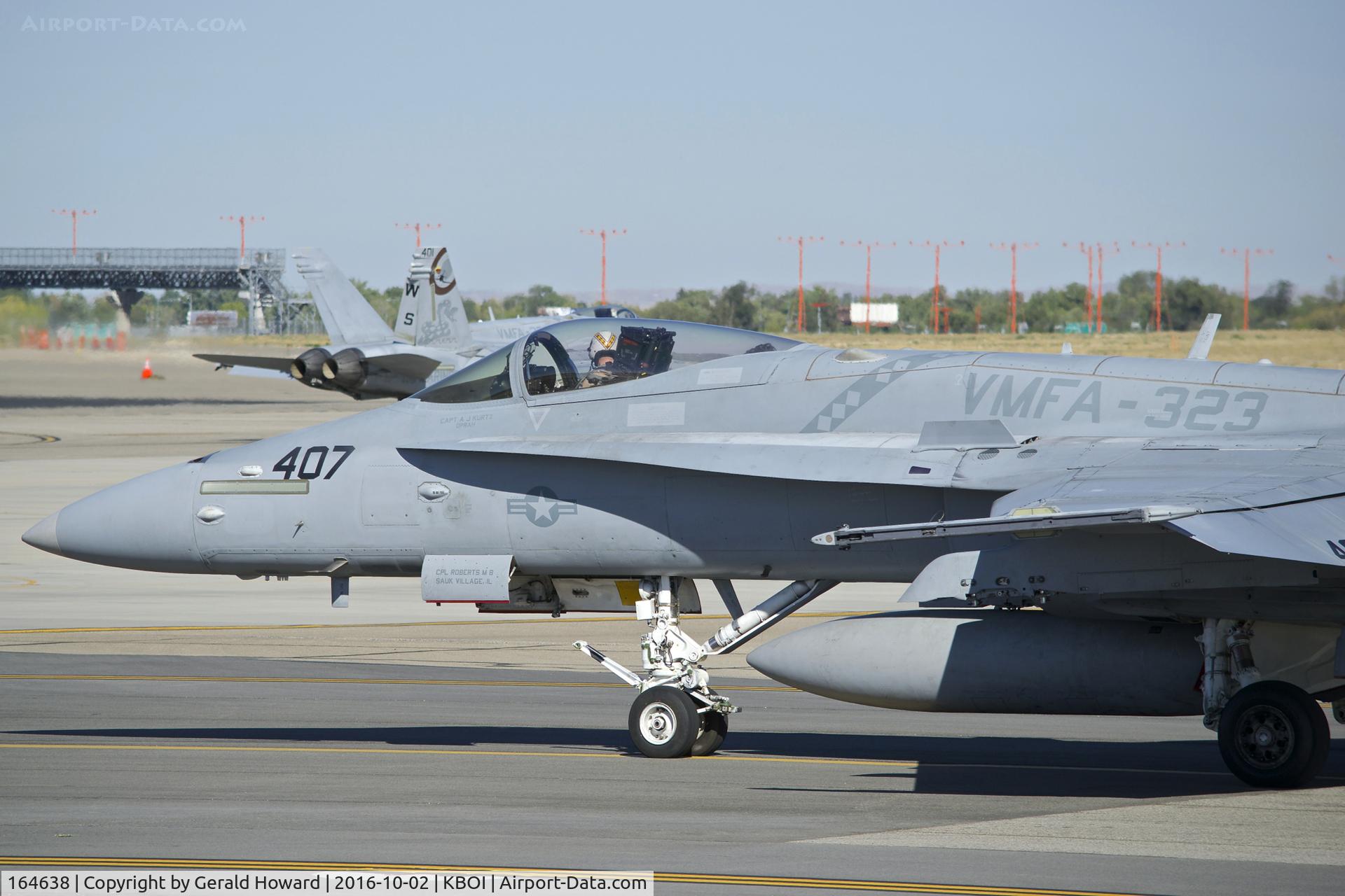 164638, McDonnell Douglas F/A-18C Hornet C/N 1056/C267, VMFA-323 “Death Rattlers”, 3rd MAW, MAG-11, MCAS Miramar, CA.