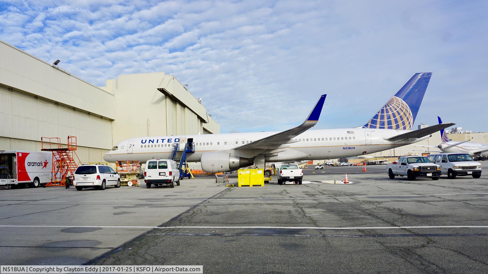 N518UA, 1990 Boeing 757-222 C/N 24871, SFO 2017