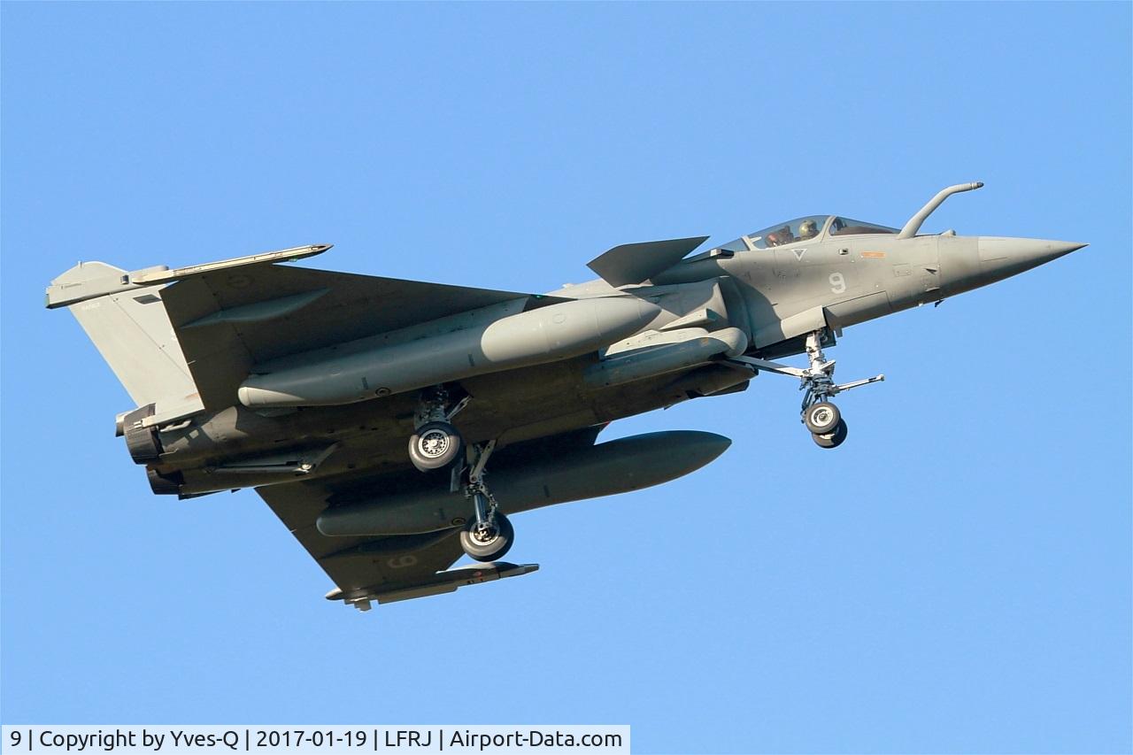 9, Dassault Rafale M C/N 9, Dassault Rafale M, Short approach rwy 08, Landivisiau Naval Air Base (LFRJ)