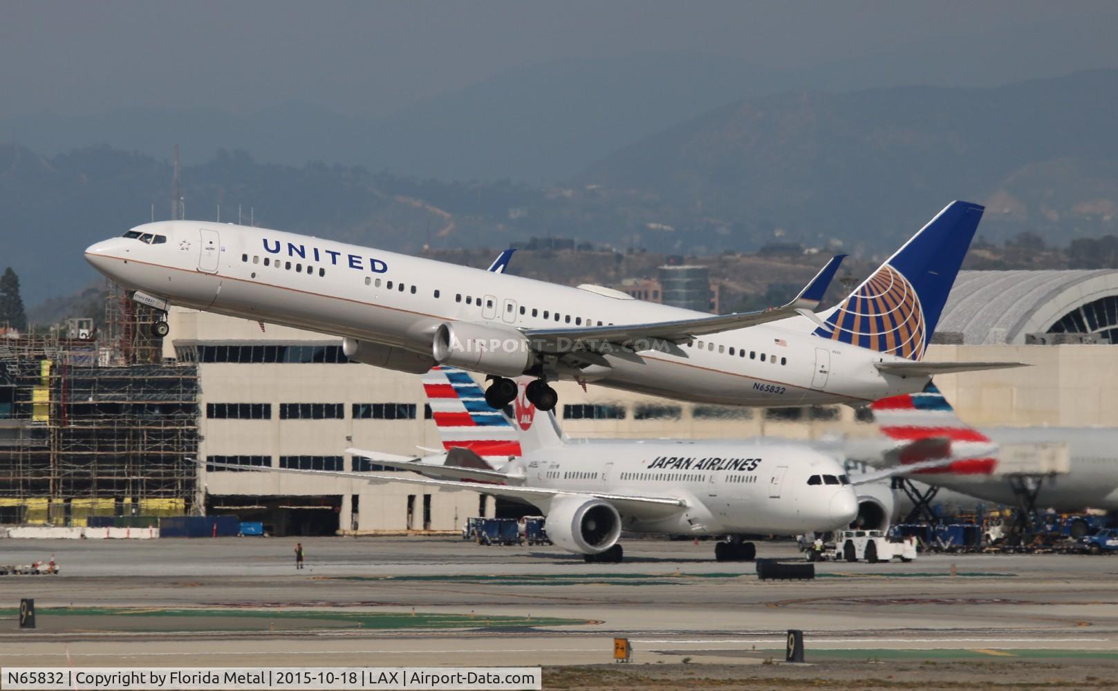 N65832, 2014 Boeing 737-924/ER C/N 44563, United