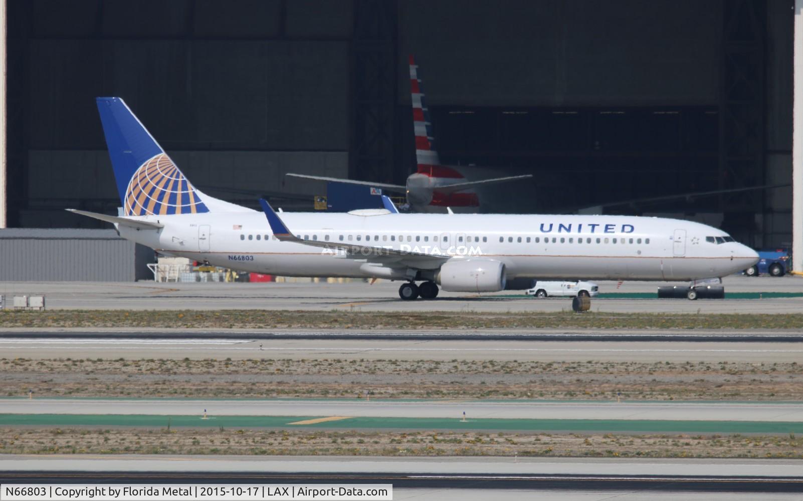 N66803, 2013 Boeing 737-924/ER C/N 42817, United