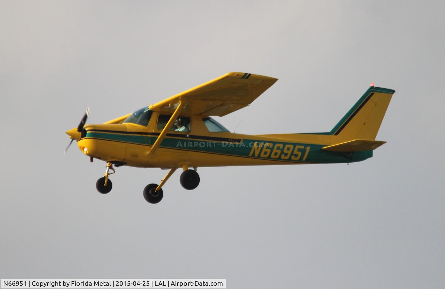 N66951, 1978 Cessna 152 C/N 15281686, Cessna 152