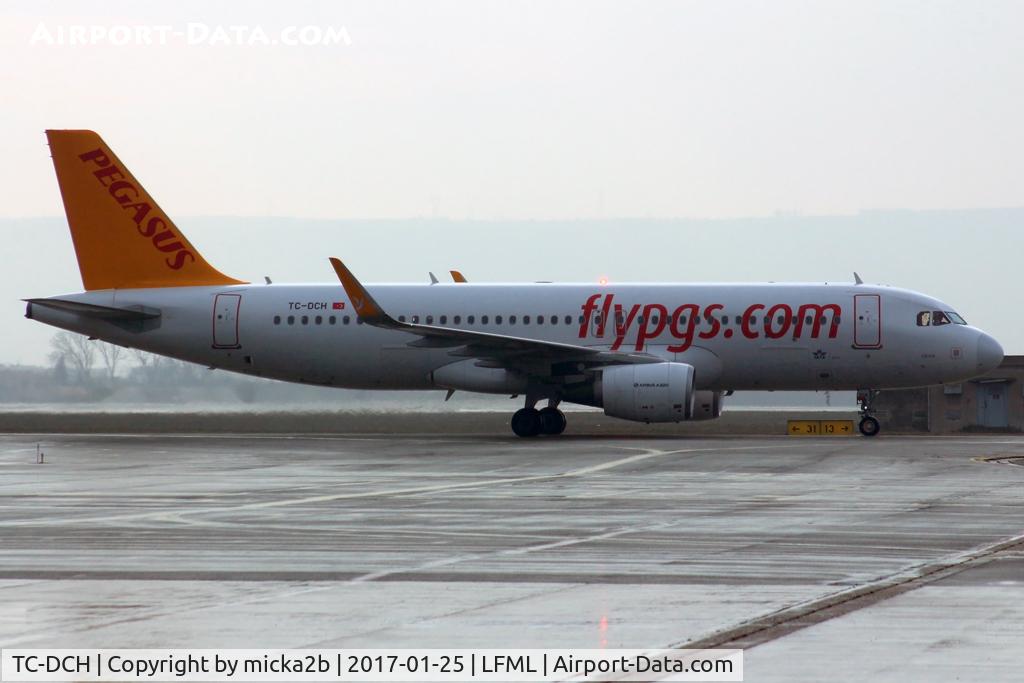 TC-DCH, 2015 Airbus A320-216 C/N 6619, Taxiing