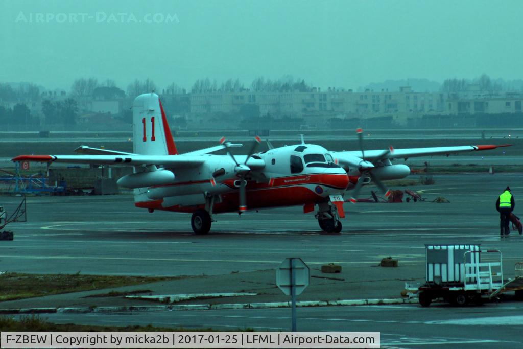 F-ZBEW, Grumman TS-2A/Conair Turbo Firecat C/N 621, Taxiing