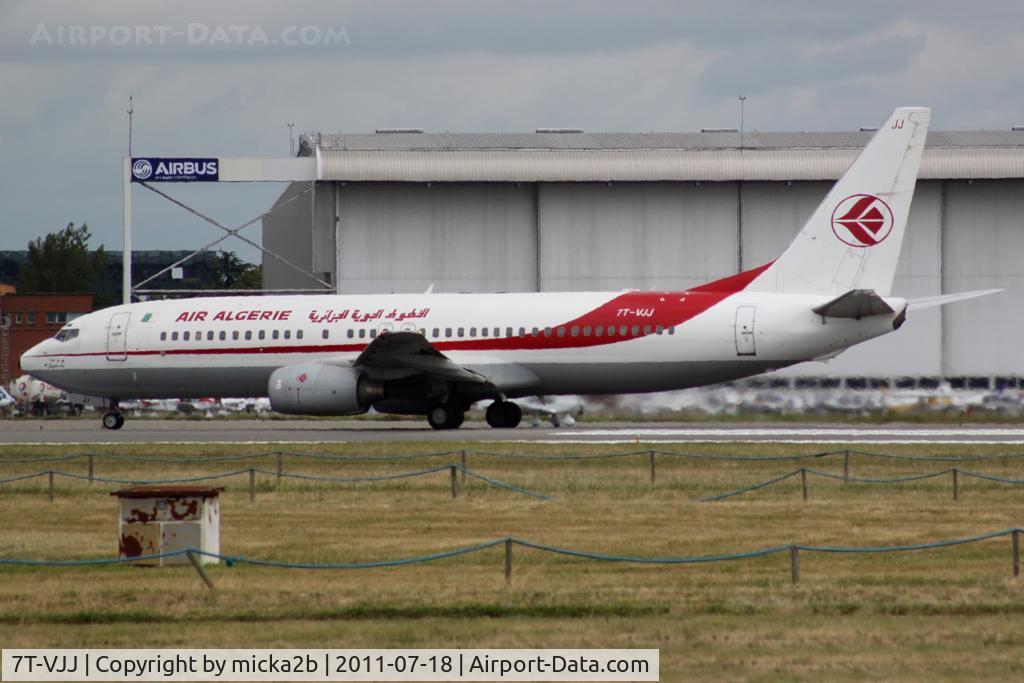 7T-VJJ, 2000 Boeing 737-8D6 C/N 30202, Taxiing