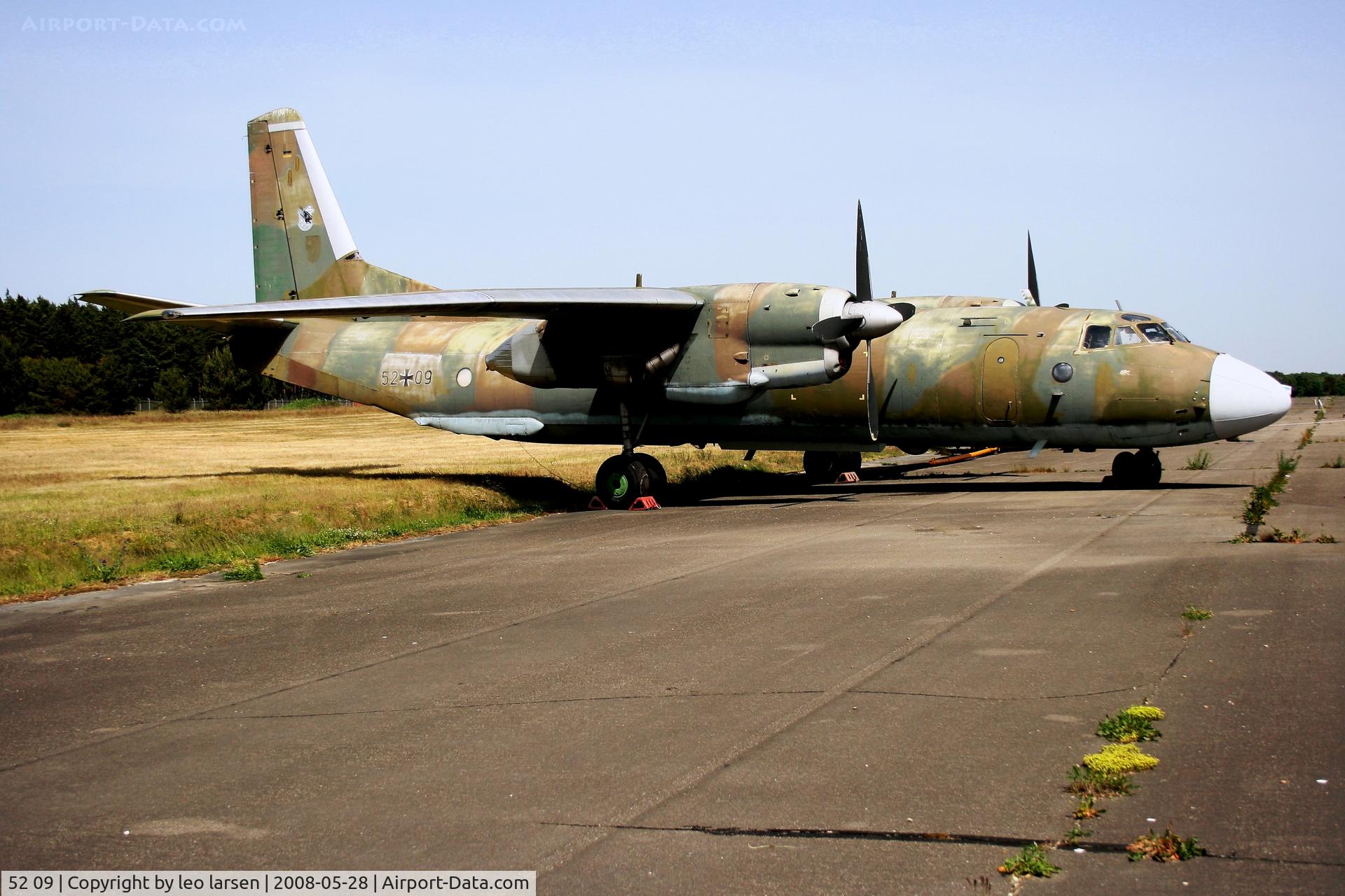 52 09, 1981 Antonov An-26SM C/N 114-02, Berlin Gatow Museum 28.5.2008