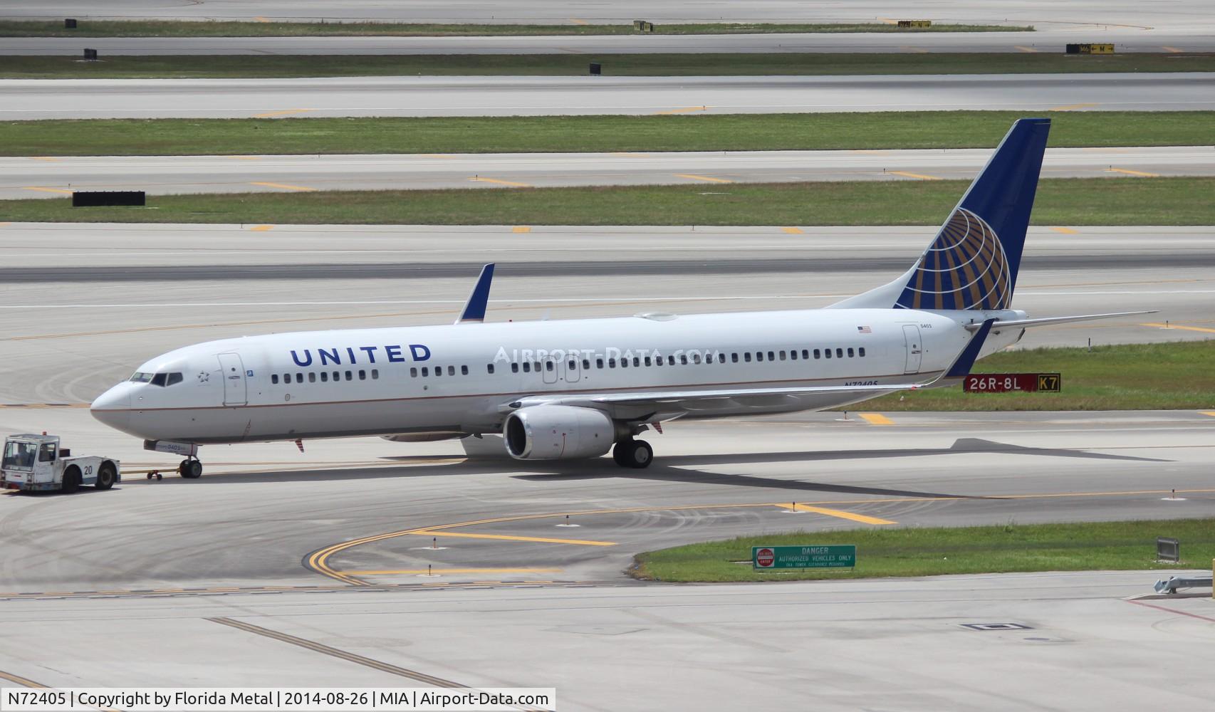 N72405, 2001 Boeing 737-924 C/N 30122, United