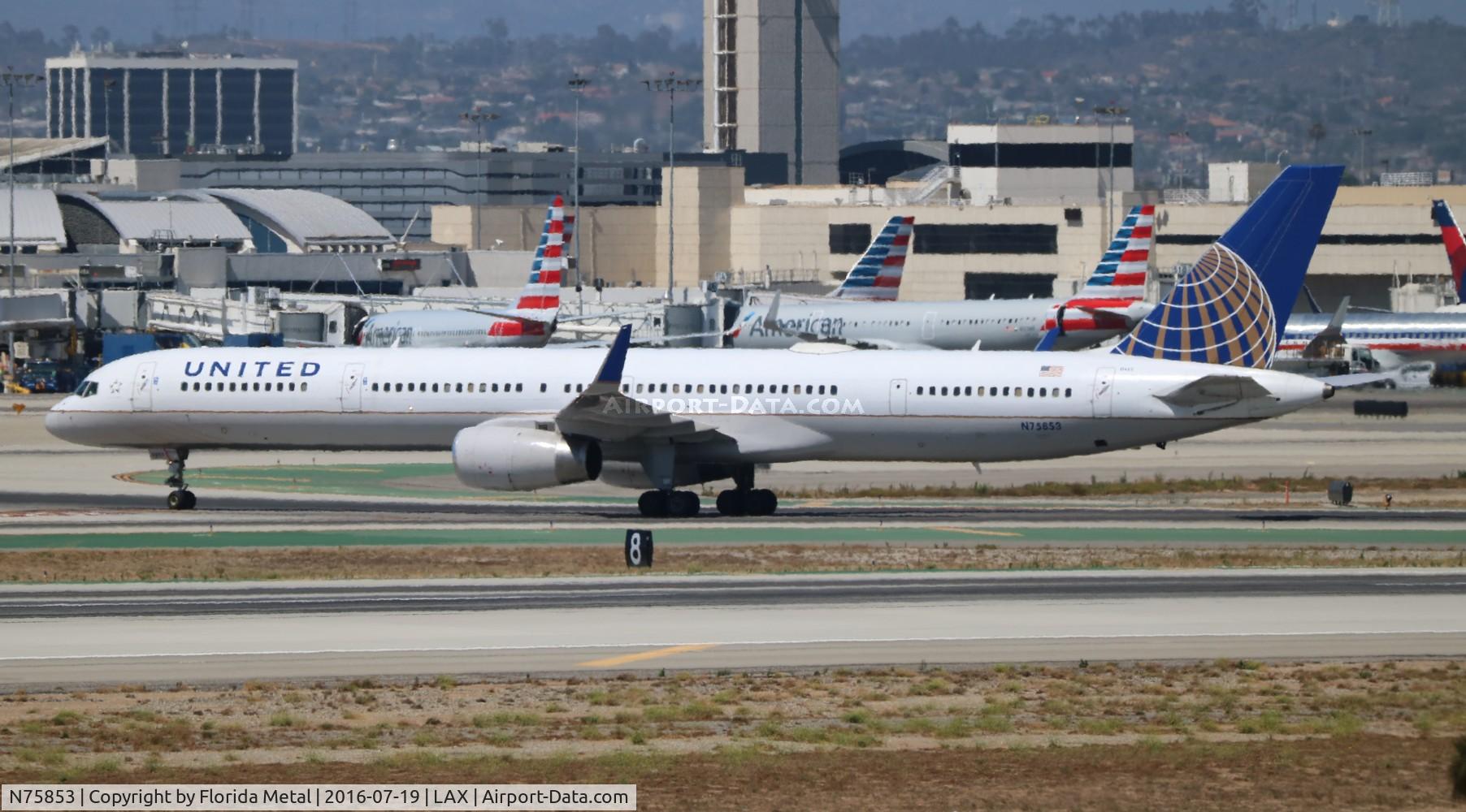 N75853, 2002 Boeing 757-324 C/N 32812, United