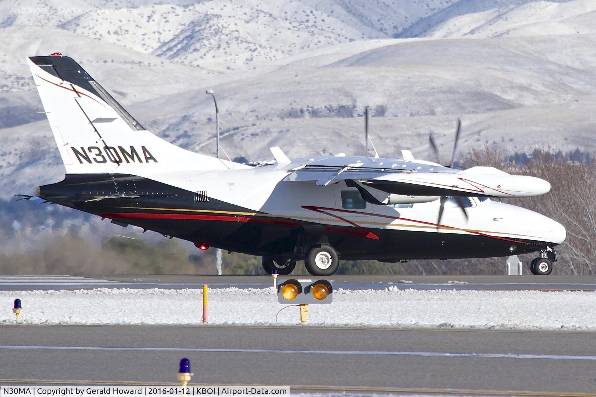 N30MA, 1978 Mitsubishi MU-2B-26A C/N 371SA, Awaiting take off on RWY 10R.