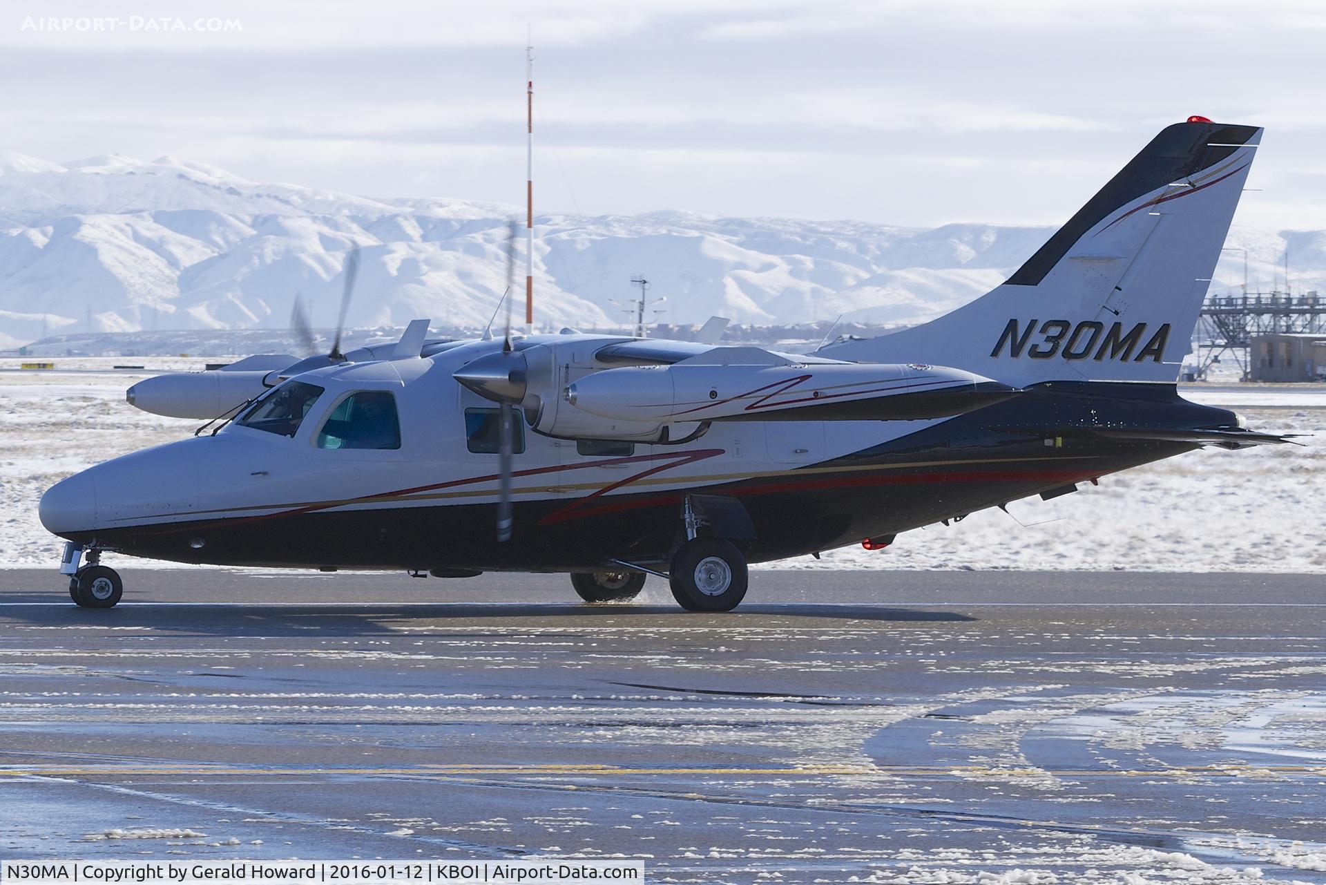 N30MA, 1978 Mitsubishi MU-2B-26A C/N 371SA, Taxi on Juliet for RWY 10R.