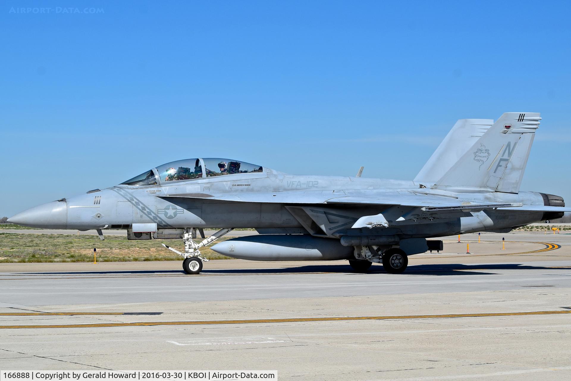166888, Boeing F/A-18F Super Hornet C/N F218, VAF-102 “Diamondbacks”,  NAF Atsugi, Japan
(CVW-5  USS Ronald Reagan)