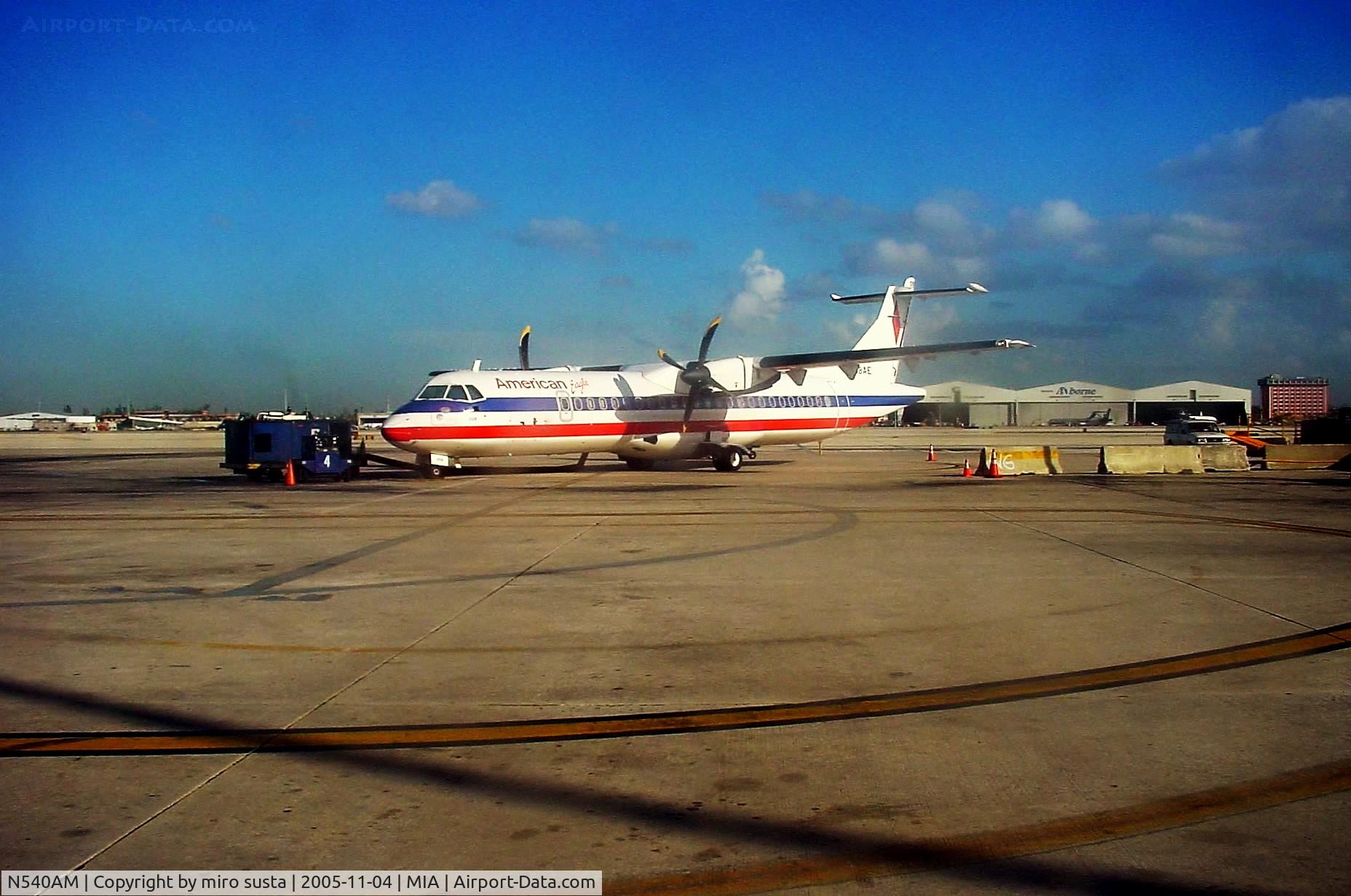 N540AM, 1998 ATR 72-212A C/N 540, Miami Airoprt, Usta