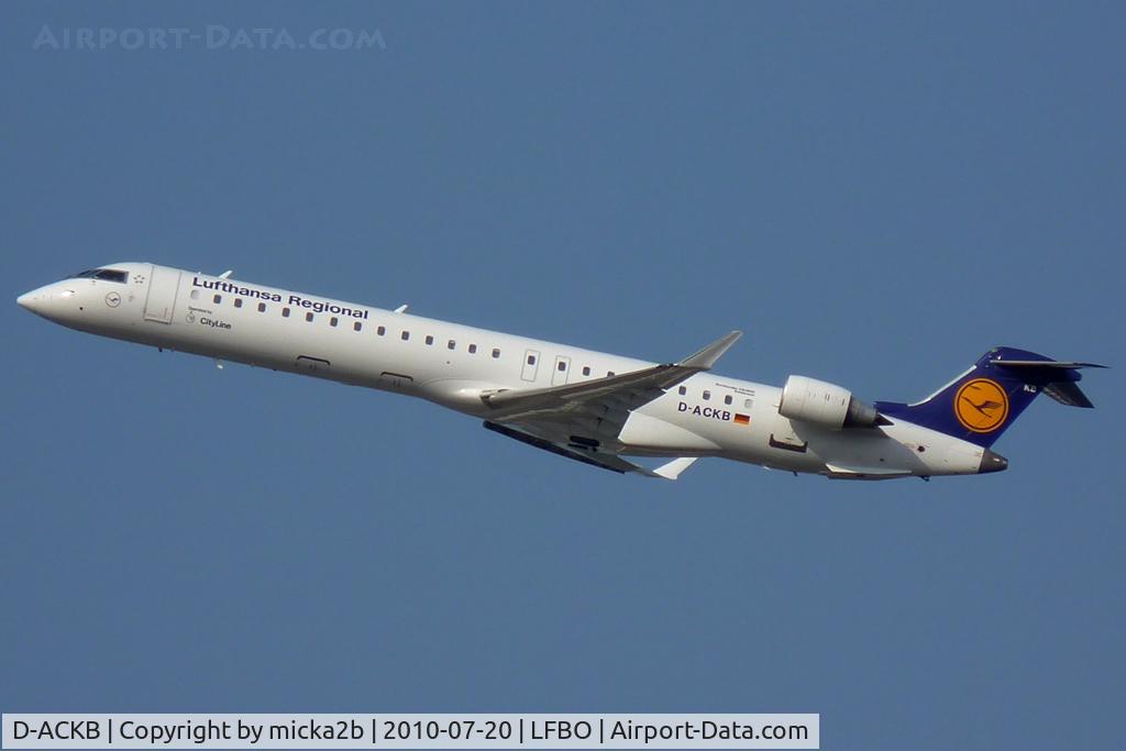 D-ACKB, 2006 Bombardier CRJ-900LR (CL-600-2D24) C/N 15073, Take off