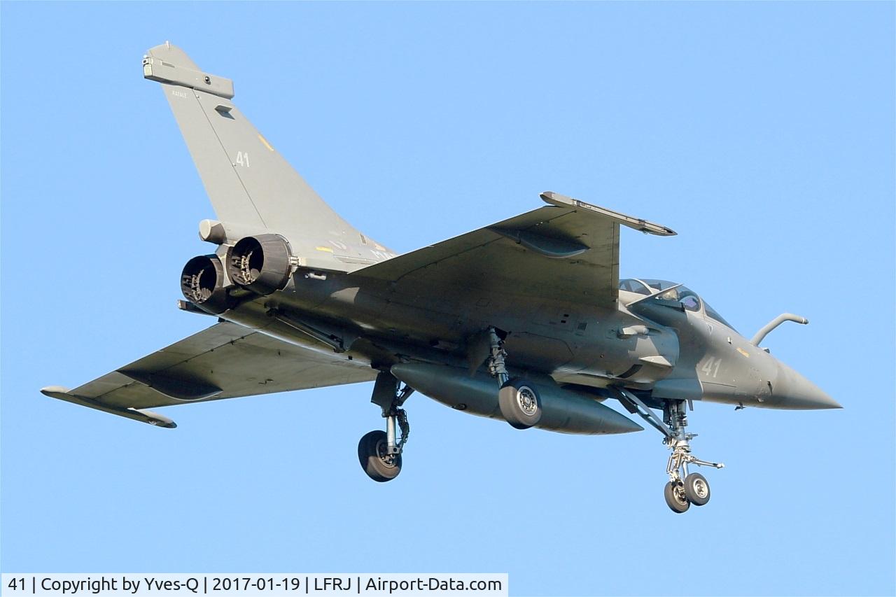 41, Dassault Rafale M C/N 41, Dassault Rafale M, Short approach rwy 08, Landivisiau Naval Air Base (LFRJ)