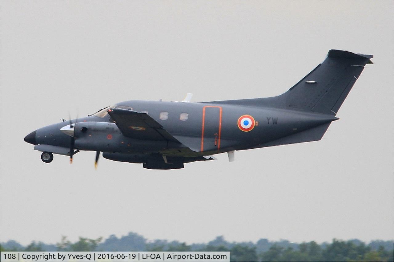 108, Embraer EMB-121AA Xingu C/N 121108, Embraer EMB-121AA Xingu, Take off rwy 24, Avord Air Base 702 (LFOA) Open day 2016