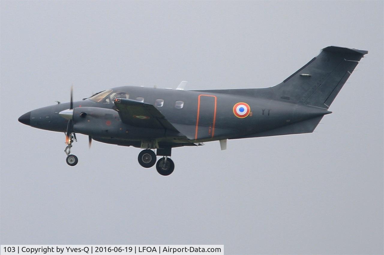 103, Embraer EMB-121AA Xingu C/N 121103, Embraer EMB-121AA Xingu, Take off rwy 24, Avord Air Base 702 (LFOA) Open day 2016