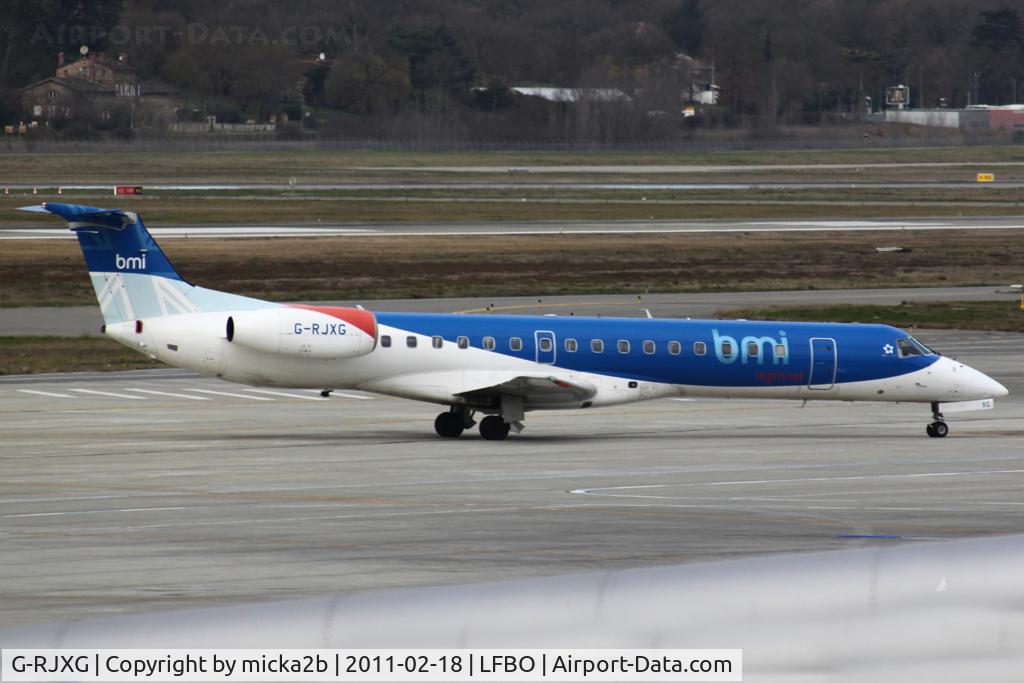 G-RJXG, 2001 Embraer EMB-145EP (ERJ-145EP) C/N 145390, Taxiing
