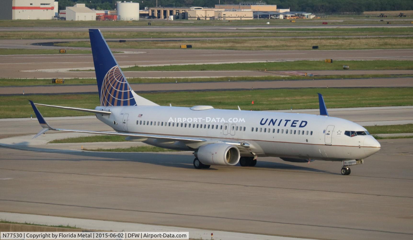 N77530, 2011 Boeing 737-824 C/N 39998, United