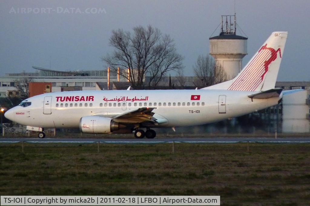TS-IOI, 1994 Boeing 737-5H3 C/N 27257, Taxiing