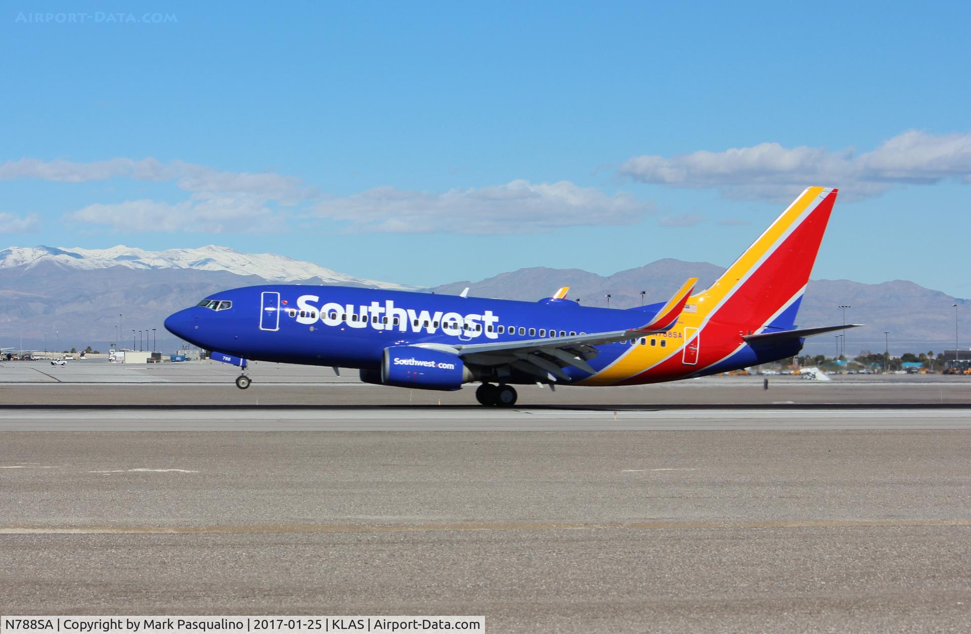 N788SA, 2000 Boeing 737-7H4 C/N 30603, Boeing 737-700