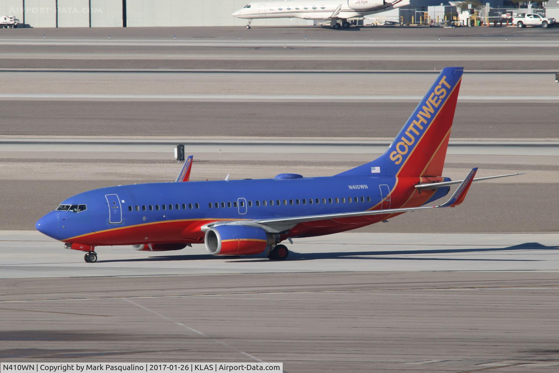 N410WN, 2001 Boeing 737-7H4 C/N 27897, Boeing 737-700