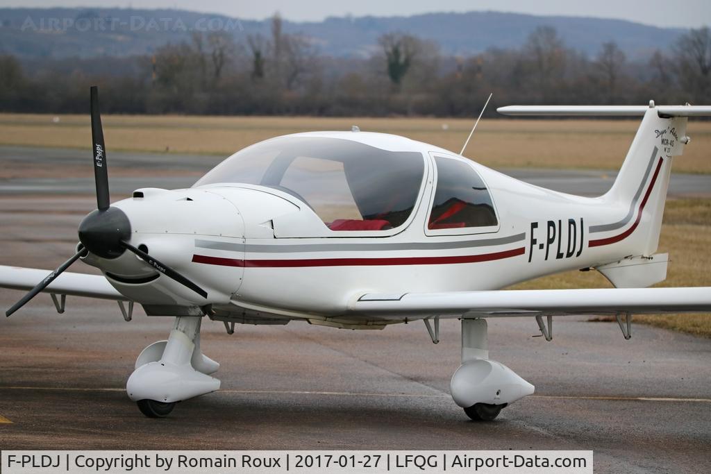 F-PLDJ, Dyn'Aero MCR-4S 2002 C/N 27, Parked