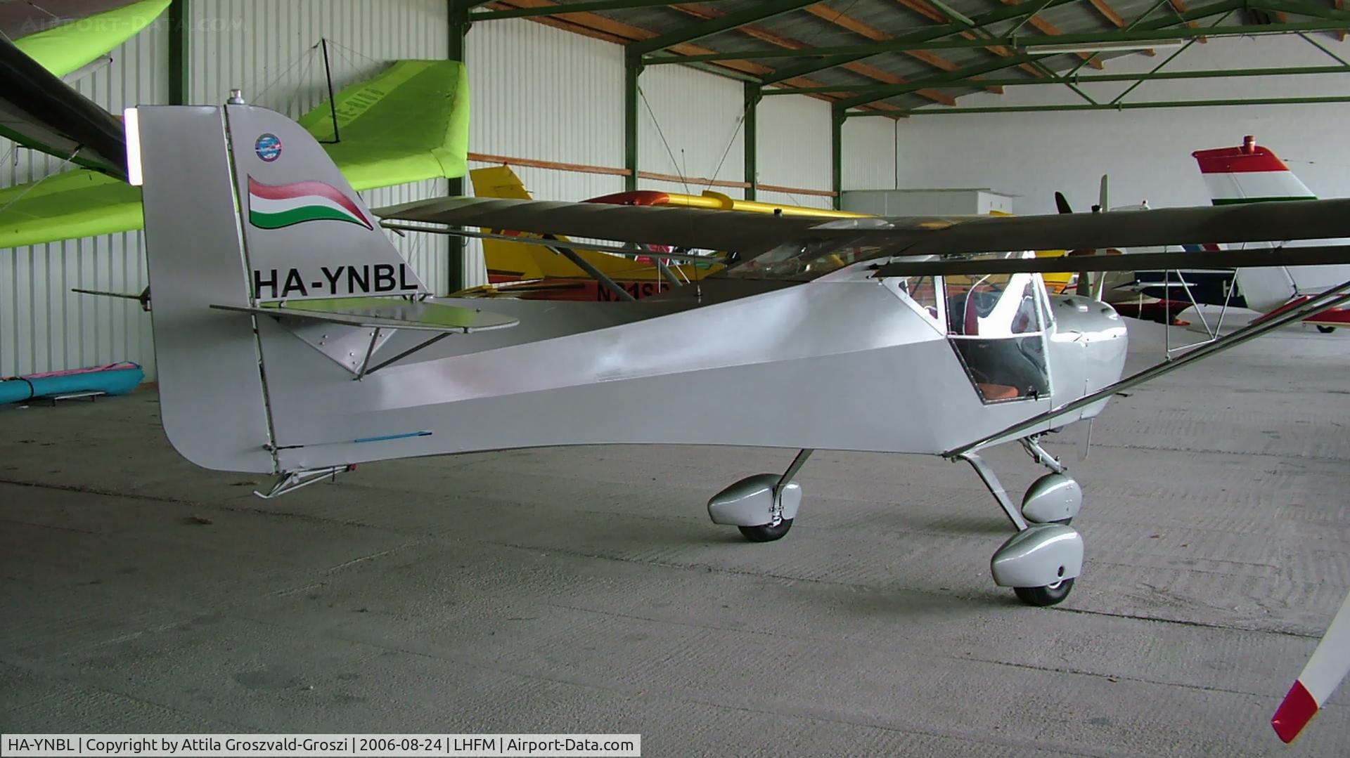 HA-YNBL, 2004 Apollo Fox C/N 300704, Fertöszentmiklós, MEIDL Airport, Hungary
