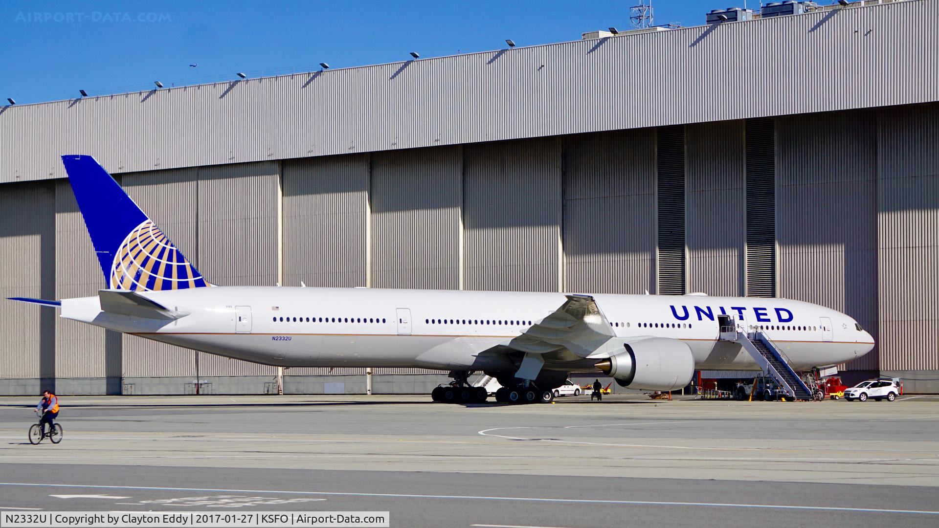 N2332U, 2016 Boeing 777-322/ER C/N 62643, SFO 2017
