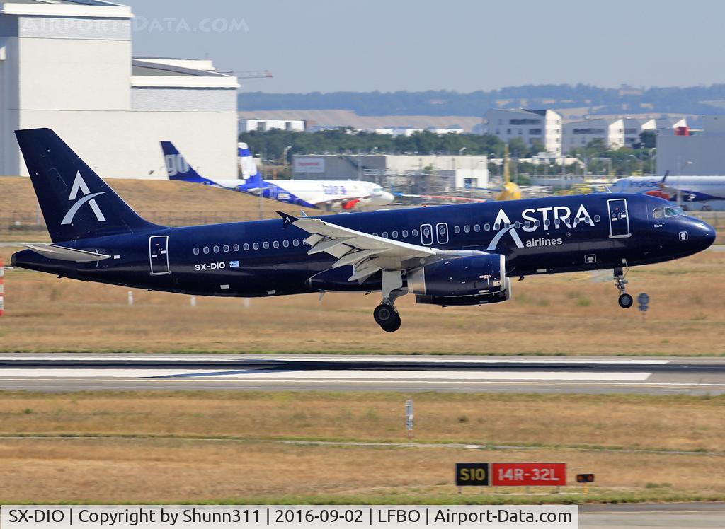 SX-DIO, 1995 Airbus A320-232 C/N 527, Landing rwy 14R