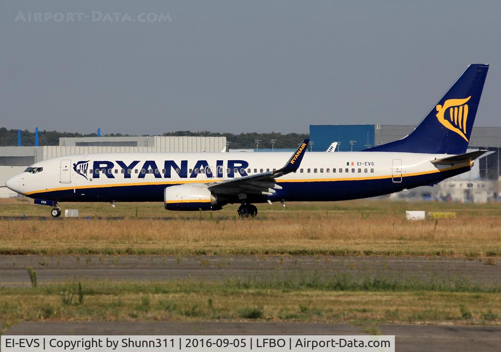 EI-EVS, 2012 Boeing 737-8AS C/N 40313, Lining up rwy 32R from November 2 for departure...