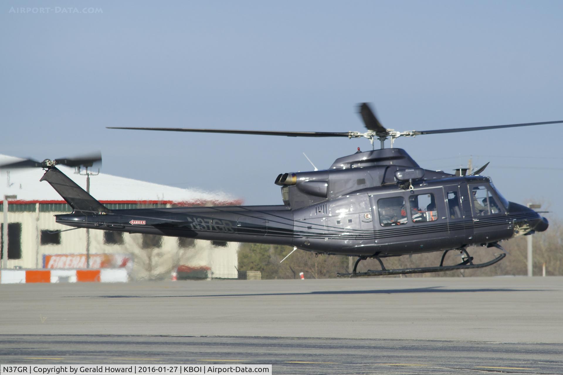 N37GR, 1998 Bell 412 C/N 36209, Departing BOI.
