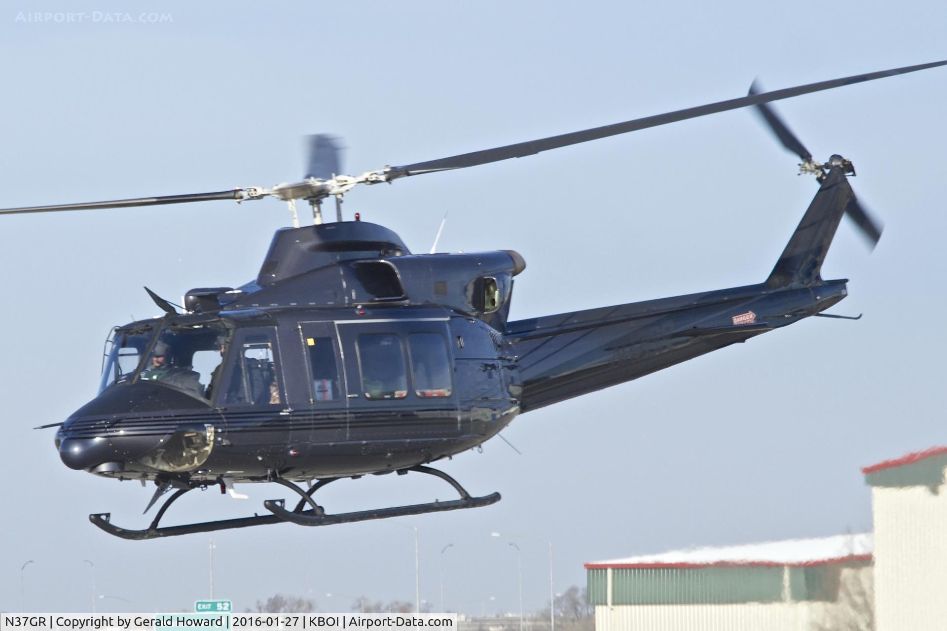 N37GR, 1998 Bell 412 C/N 36209, Departing BOI.