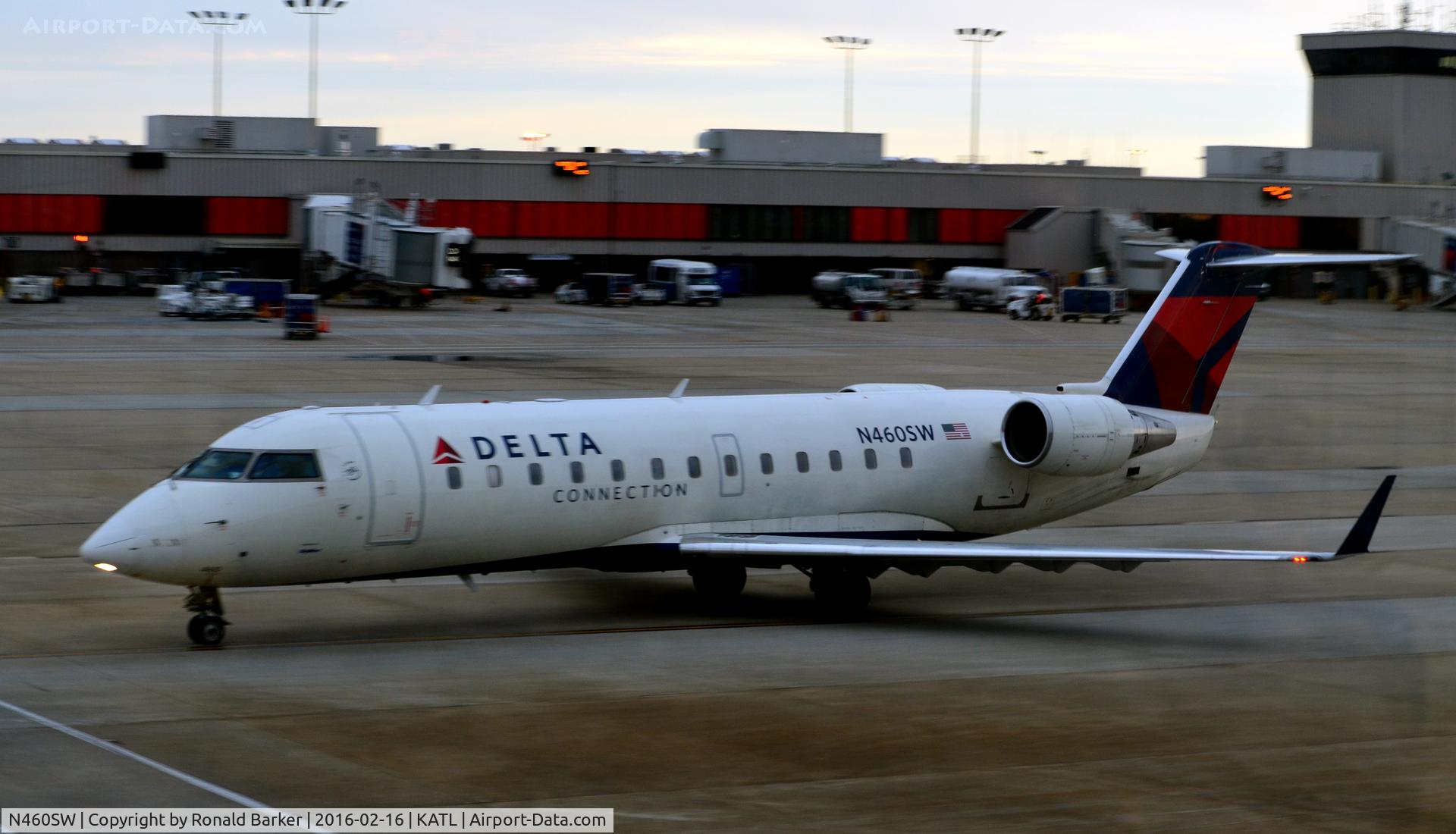 N460SW, 2003 Bombardier CRJ-200LR (CL-600-2B19) C/N 7803, Taxi Atlanta