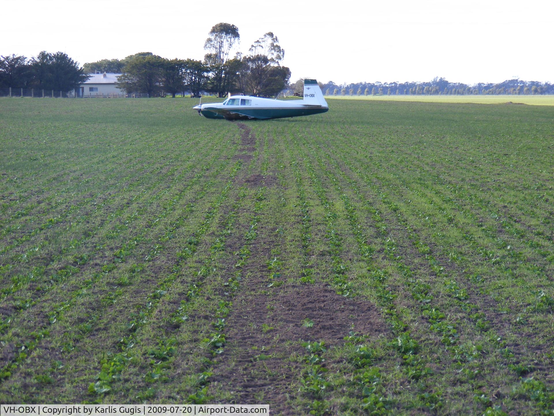 VH-OBX, 1966 Mooney M20E C/N 1166, In a paddock near Horsham, Vic 2009