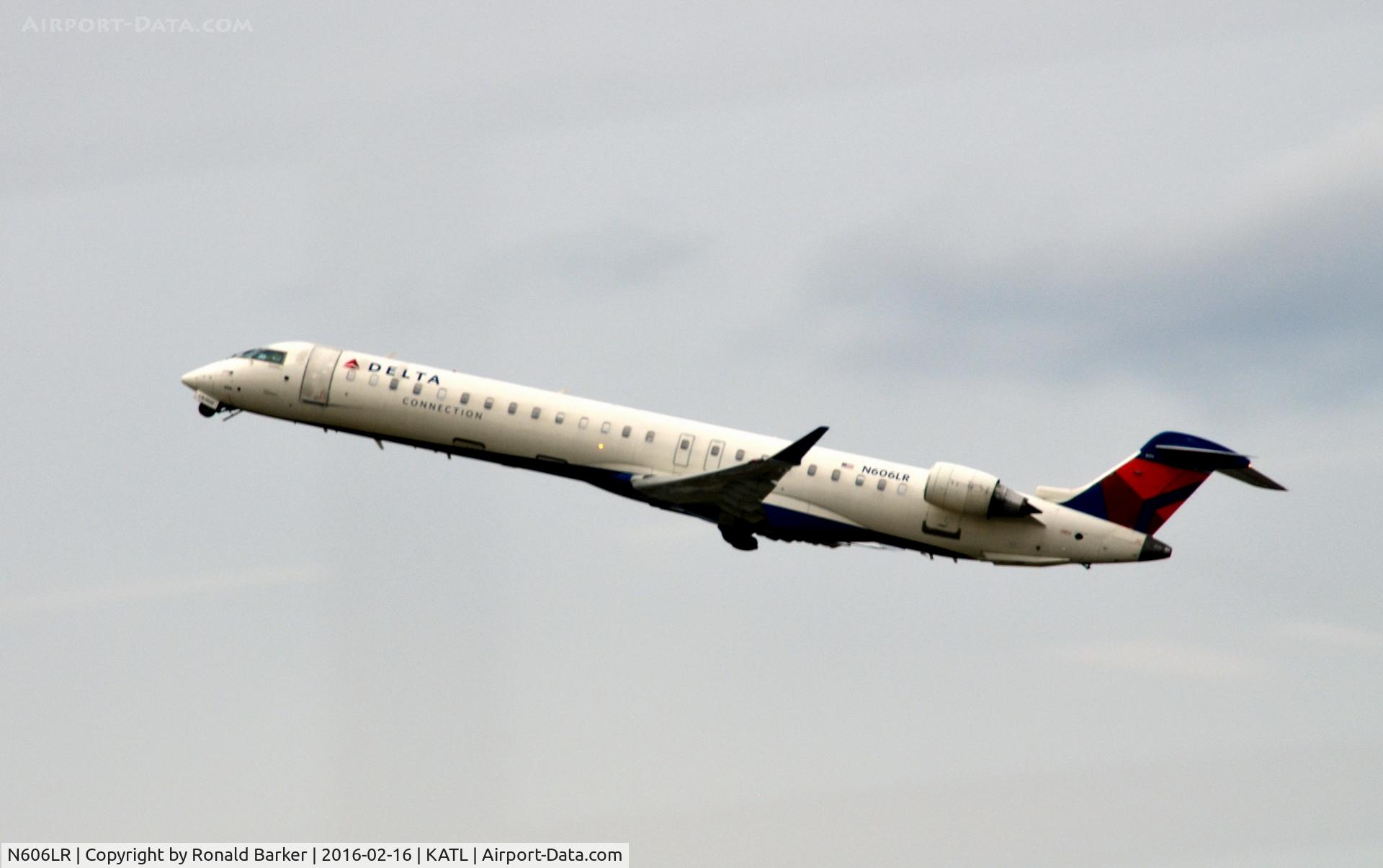 N606LR, 2008 Bombardier CRJ-900ER (CL-600-2D24) C/N 15173, Takeoff Atlanta