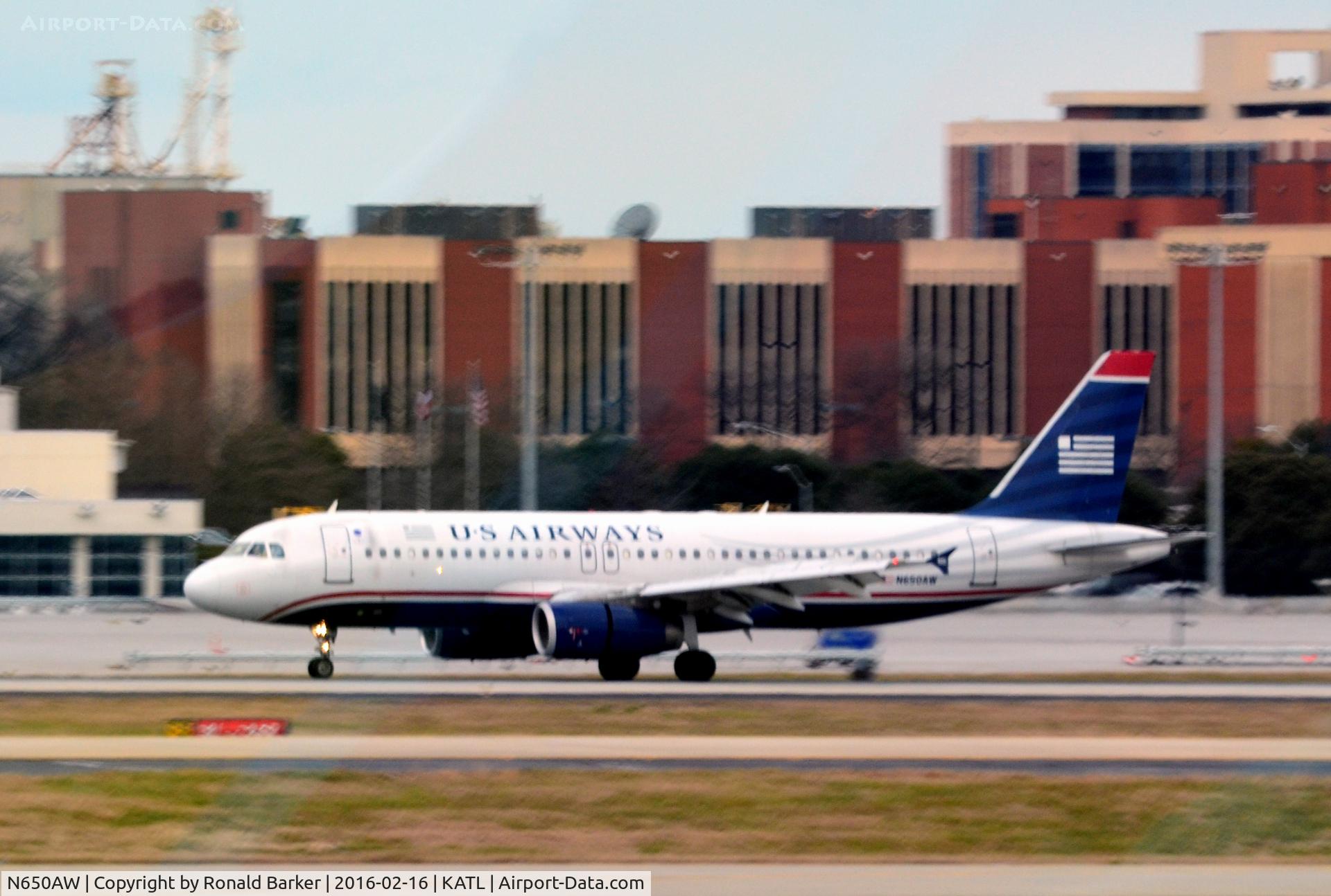 N650AW, 1998 Airbus A320-232 C/N 856, Landing Atlanta