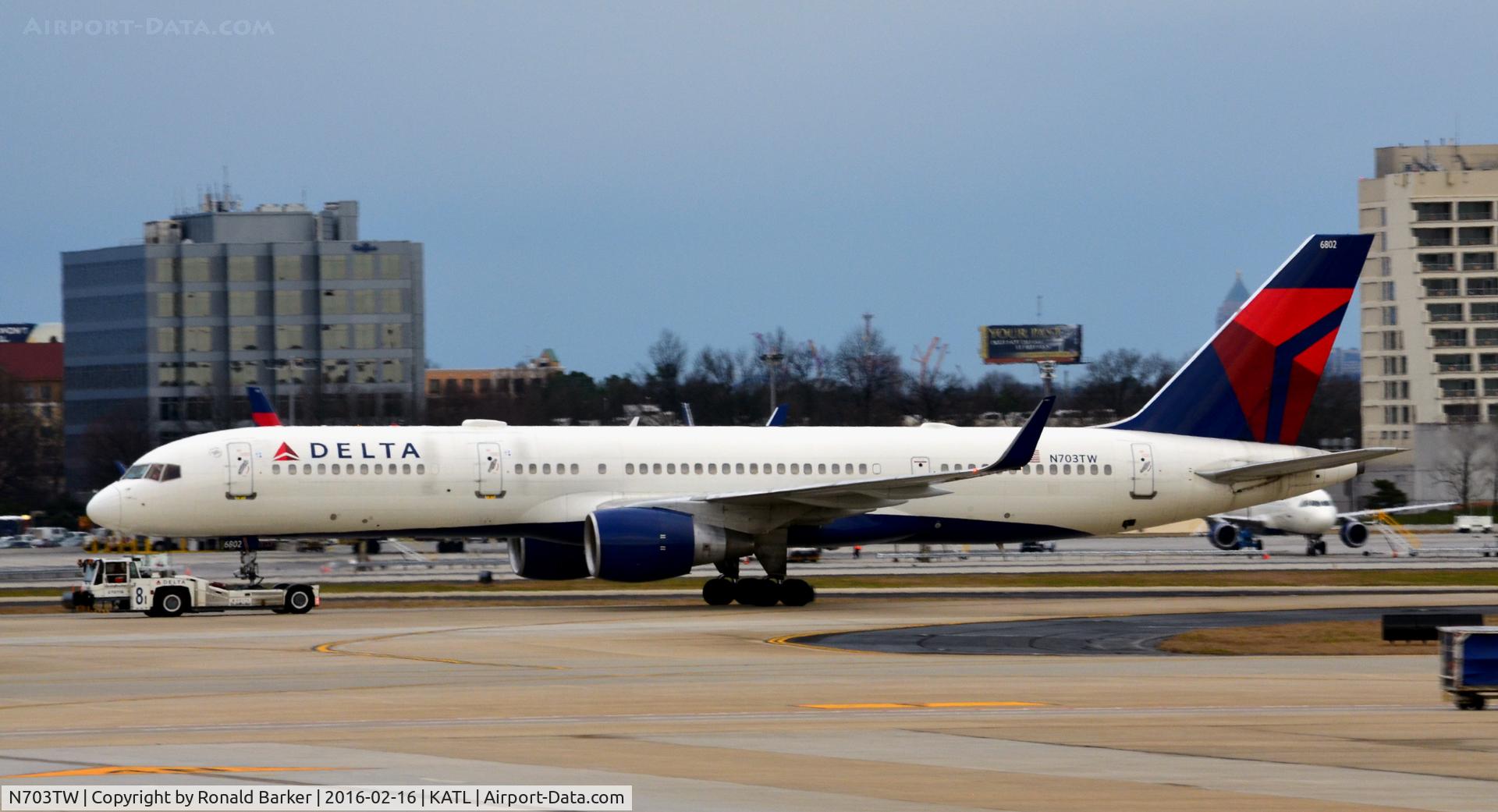 N703TW, 1996 Boeing 757-2Q8 C/N 27620, Towed Atlanta
