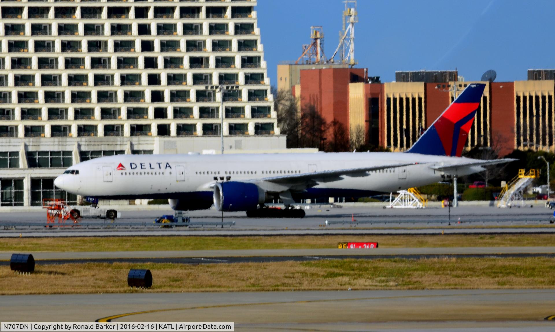 N707DN, 2009 Boeing 777-232/LR C/N 39091, Towed Atlanta