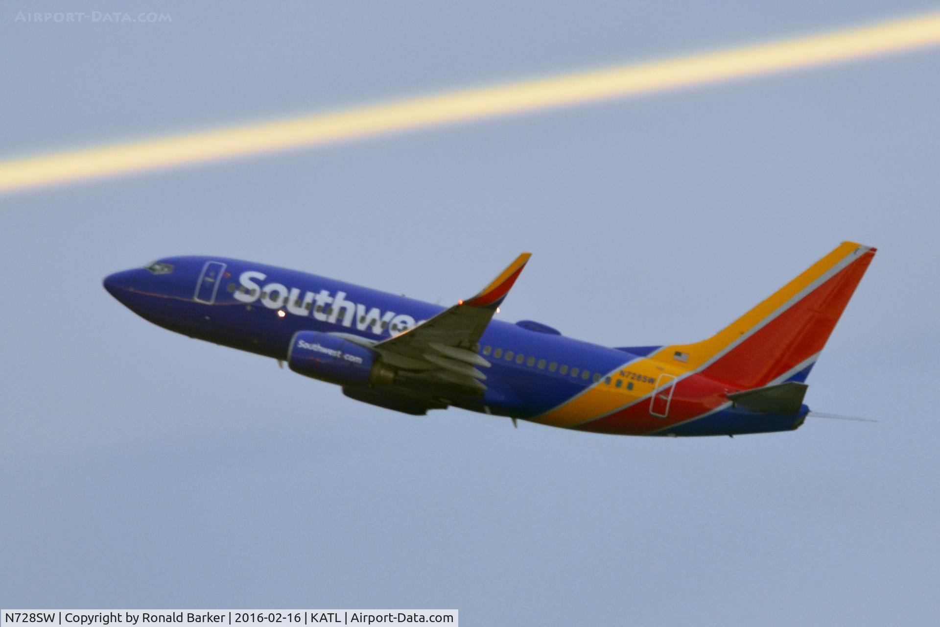 N728SW, 1999 Boeing 737-7H4 C/N 27860, Takeoff Atlanta