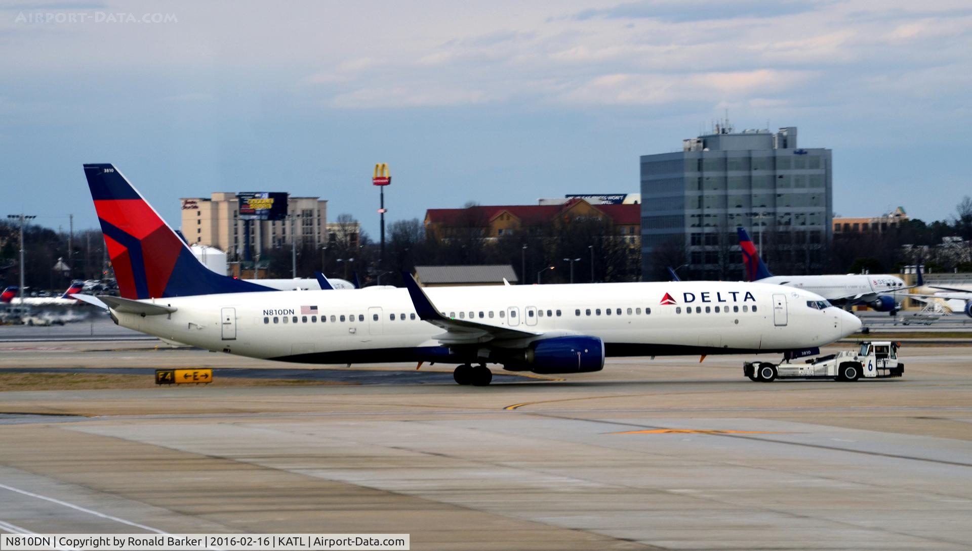 N810DN, 2013 Boeing 737-932/ER C/N 31922, Towed Atlanta