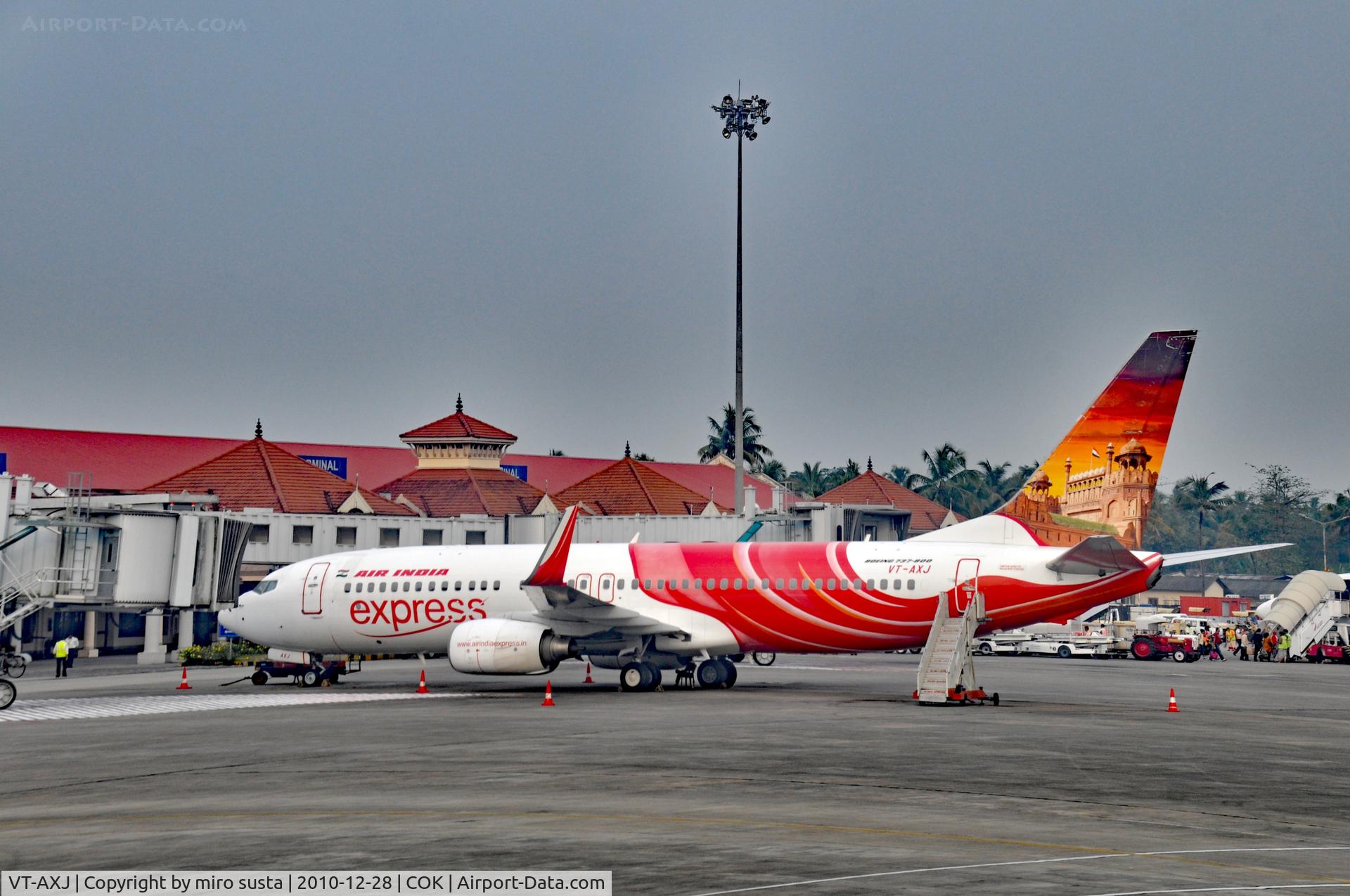VT-AXJ, 2006 Boeing 737-8HJ C/N 36325, Air India Express Boeing 737-8HG Airplane, Cochin