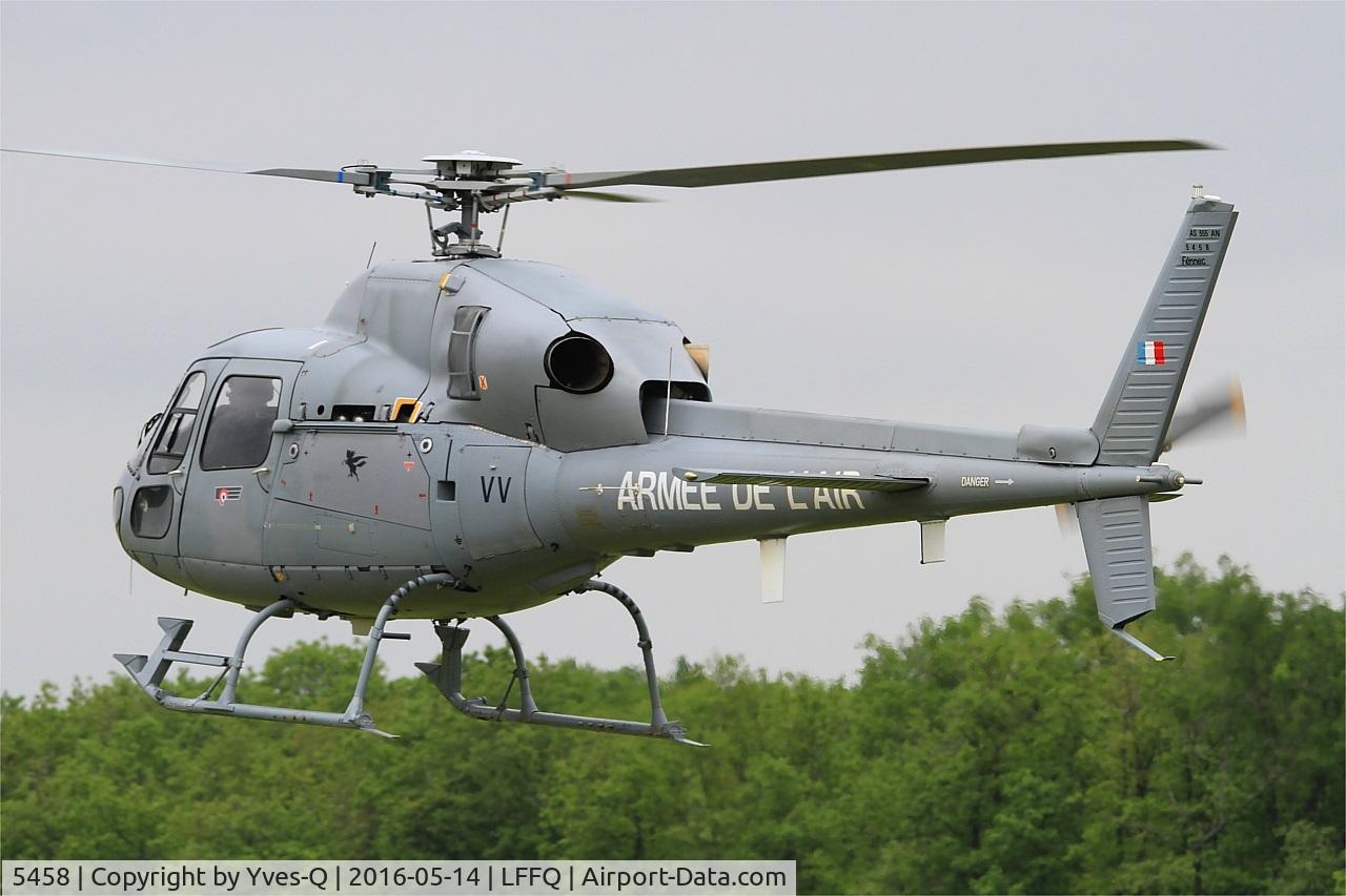 5458, 1990 Aérospatiale AS-555AN Fennec C/N 5458, Aérospatiale AS-555AN Fennec, Landing, La Ferté-Alais airfield (LFFQ) Air show 2016