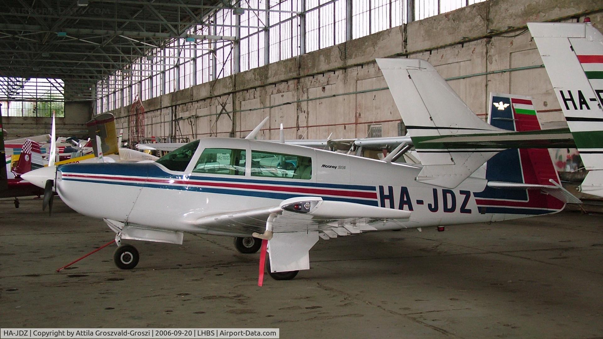 HA-JDZ, 1991 Mooney M20K 231 Turbo C/N 25-0835, Budaörs Airport, Hungary